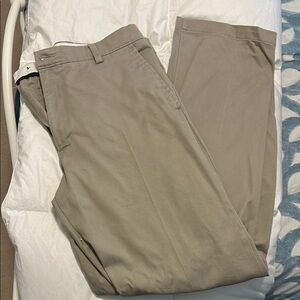 Dockers Men's Khaki Chinos